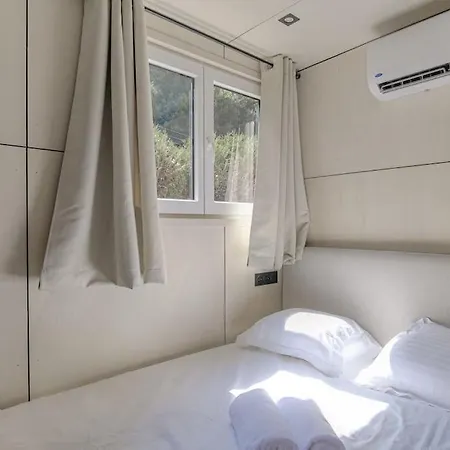 Tiny-house Atypique, 4 Personnes, Saint-didier * Saint-Didier-au-Mont-d'Or