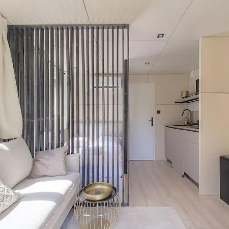 Tiny-house Atypique, 4 Personnes, Saint-didier