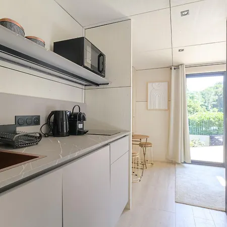 Tiny-house Atypique, 4 Personnes, Saint-didier *